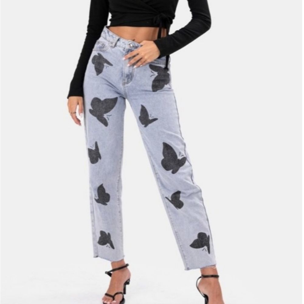 Adika Tapered Leg Mom Jeans, Butterfly Print, Size XS (2)